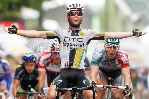 Mark Cavendish wins Tour 2011 Stage 11
