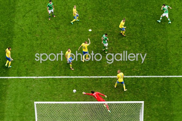 Wes Hoolahan scores Ireland v Sweden Paris 2016