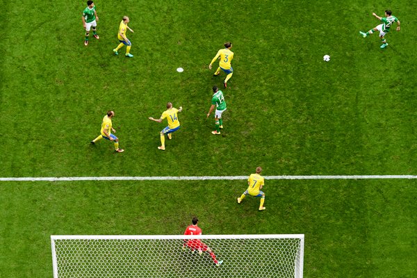 Wes Hoolahan scores Ireland v Sweden Paris 2016