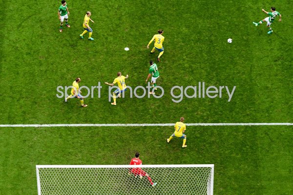 Wes Hoolahan scores Ireland v Sweden Paris 2016