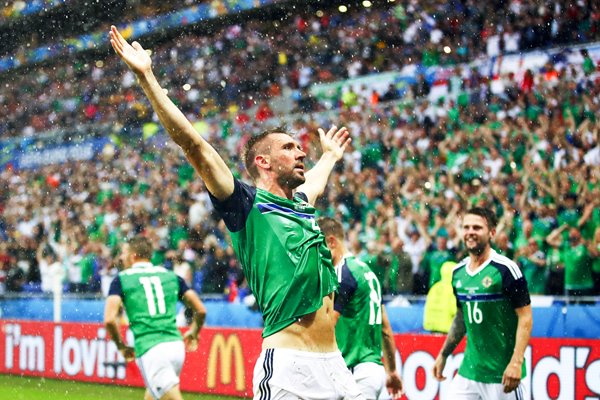 Gareth McAuley Northern Ireland scores v Ukraine 2016