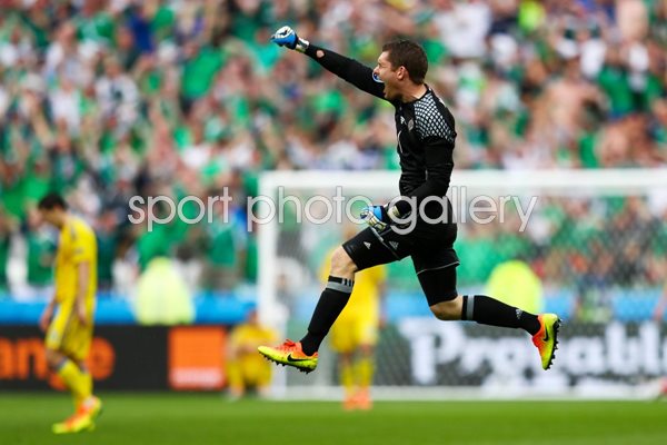 Michael McGovern Northern Ireland v Ukraine Lyon 2016