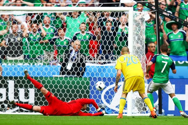 Niall McGinn Northern Ireland scores v Ukraine Lyon 2016