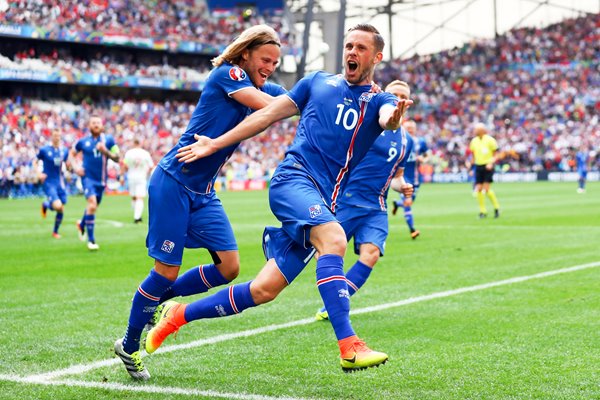 Gylfi Sigurdsson goal Iceland v Hungary Europeans 2016