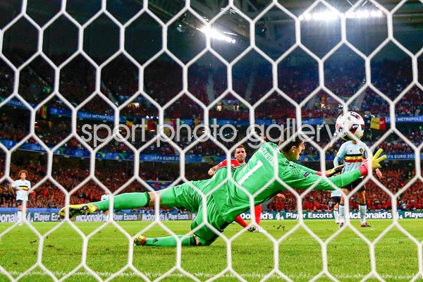 Hal Robson-Kanu Wales scores v Belgium Quarter Final 2016