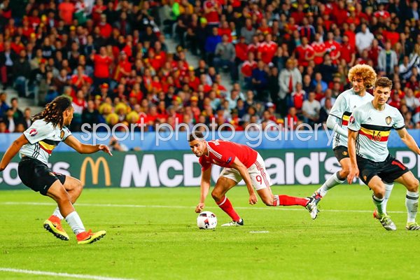 Hal Robson-Kanu Wales scores v Belgium Quarter Final 2016