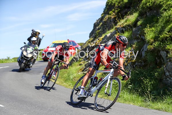 Greg Van Avermaet leads Thomas De Gendt Stage 5 2016