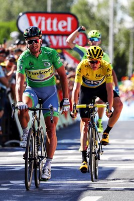 Peter Sagan Green beats Chris Froome Yellow Stage 11 2016