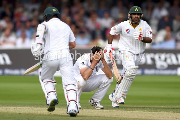 Steven Finn England v Pakistan Lords 2016