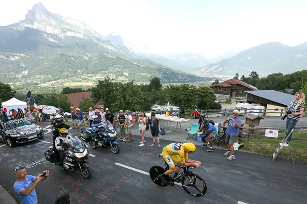 Chris Froome wins Stage 18 Time Trial Tour 2016