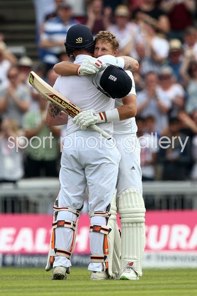 Joe Root England 254 v Pakistan Old Trafford 2016