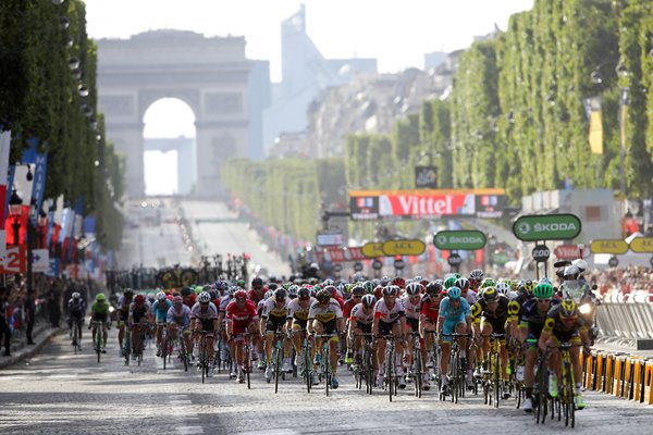 Peloton Champs-Elysees Paris Tour de France 2016