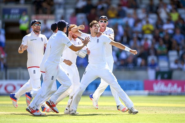 Steven Finn England v Pakistan Edgbaston 2016