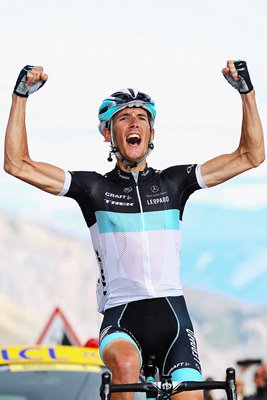 Andy Schleck wins Galibier stage Tour 2011