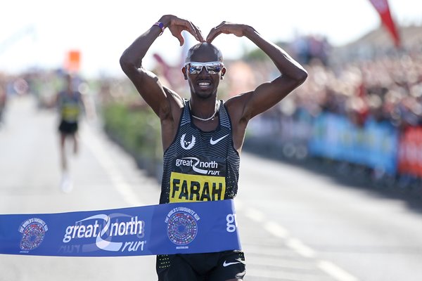 Mo Farah wins Great North Run 2016