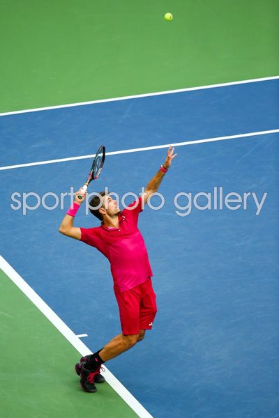 Stan Wawrinka serves 2016 US Open