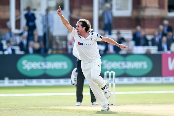 Ryan Sidebottom Yorkshire v Middlesex Lords 2016