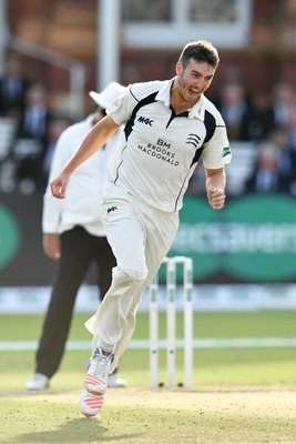 Toby Roland-Jones Middlesex v Yorkshire Lords 2016