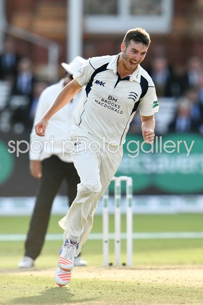 Toby Roland-Jones Middlesex v Yorkshire Lords 2016
