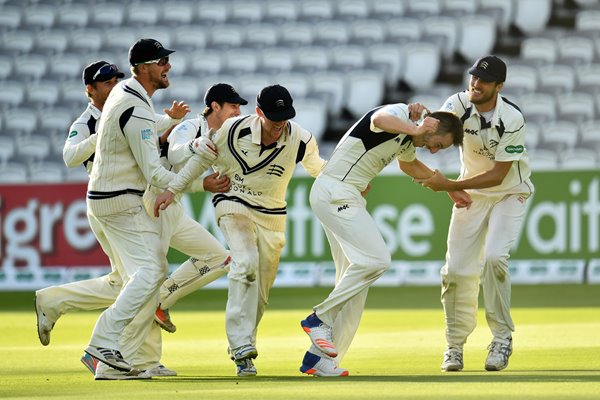 Toby Roland-Jones Middlesex v Yorkshire Lords 2016