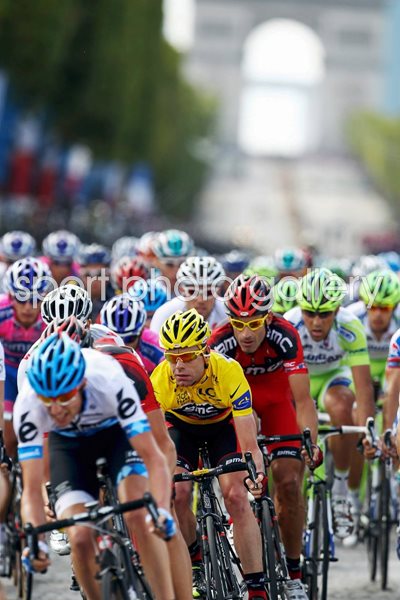 Cadel Evans Paris Yellow Tour 2011
