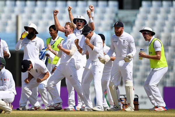 England win by 22 runs v Bangladesh Chittagong 2016