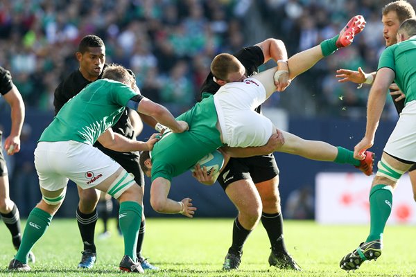 Robbie Henshaw Ireland v Joe Moody New Zealand 2016