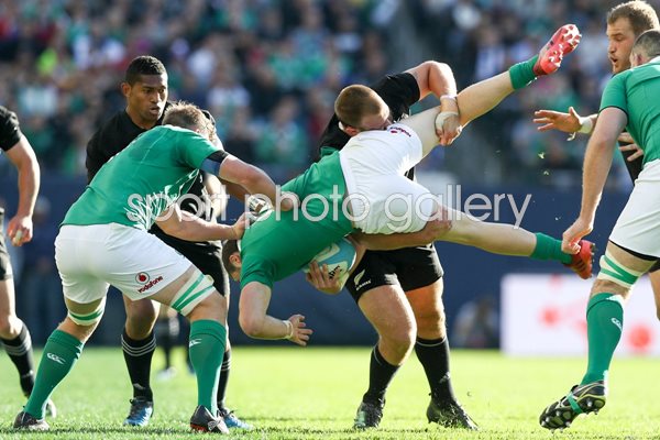 Robbie Henshaw Ireland v Joe Moody New Zealand 2016