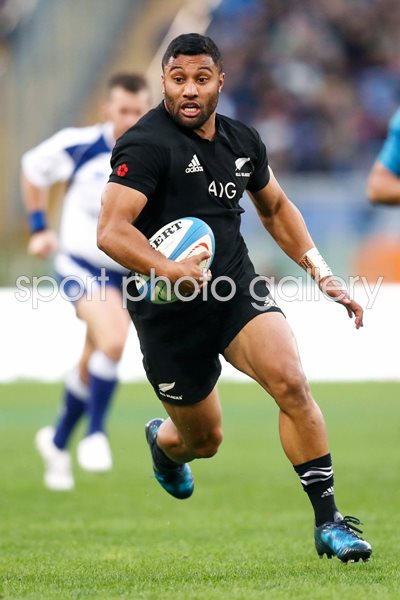 Lima Sopoaga New Zealand v Italy