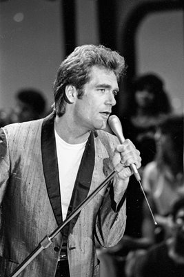 Huey Lewis