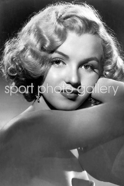 Marilyn Monroe in curls