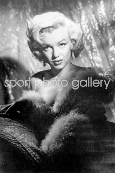 Marilyn Monroe in fur