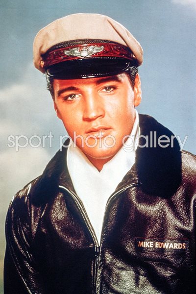 Elvis Presley plays Mike Edwards