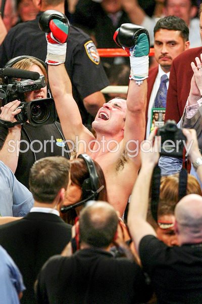 Joe Calzaghe moment of victory over Hopkins