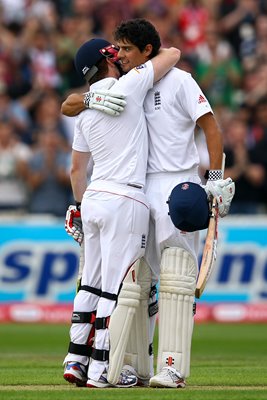 Alastair Cook & Eoin Morgan v India 2011