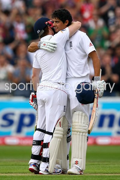 Alastair Cook & Eoin Morgan v India 2011