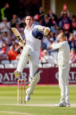 KP celebrates century v New Zealand 2008