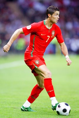 Cristiano Ronaldo classic action stance 2008