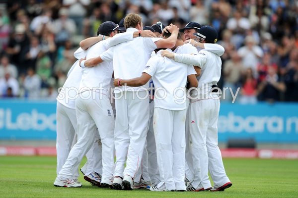 England beat India to become #1