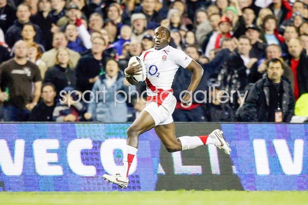 Topsy Ojo sprints clear to score v New Zealand