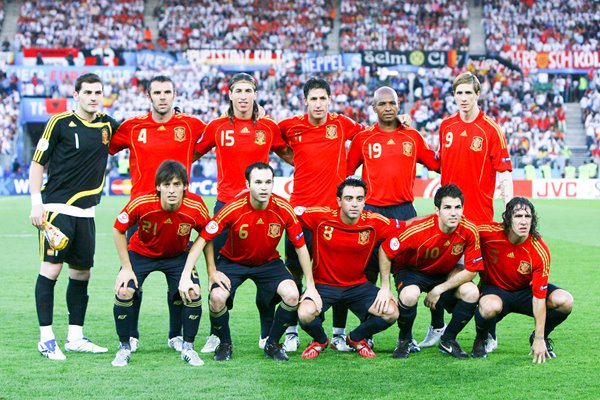 2008 Spain line up before Euro Final