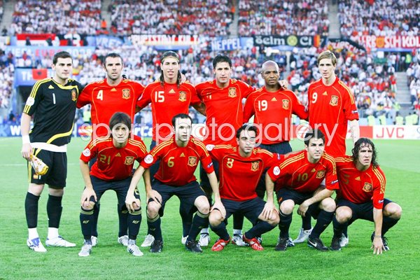 2008 Spain line up before Euro Final