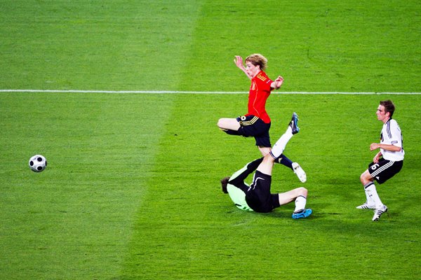 Fernando Torres scores Euro 2008 winning goal