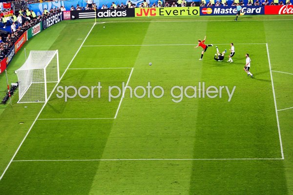 Fernando Torres scores Euro 2008 winner