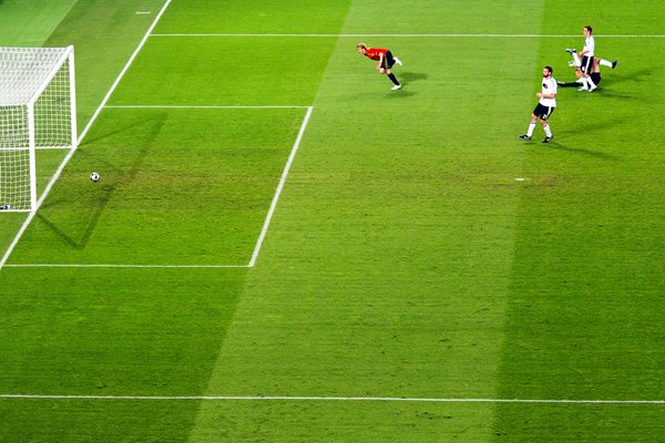 Torres scores Euro 2008 winner