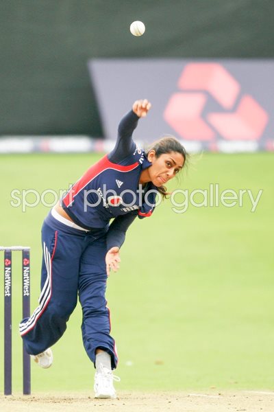 Isa Guha in action for England's Women 