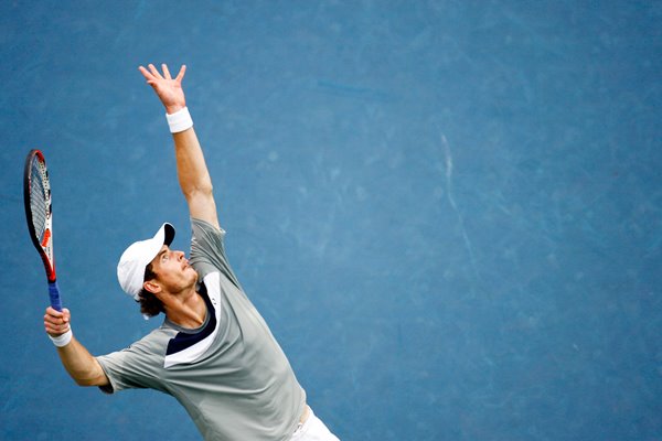 Andy Murray Serving