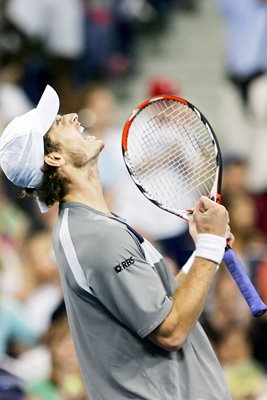 Andy Murray celebrates beating Del Potro