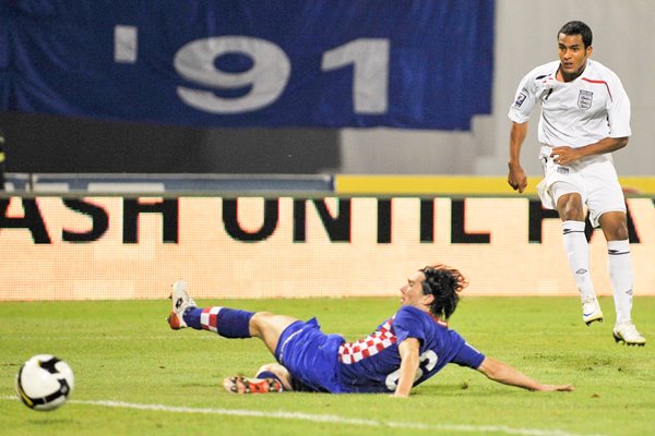 Theo Walcott scores for England v Croatia 