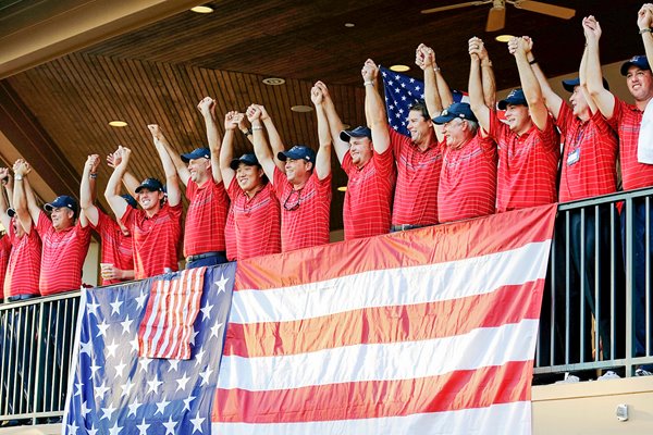 2008 - Azinger & USA team wave to crowd at Valhalla